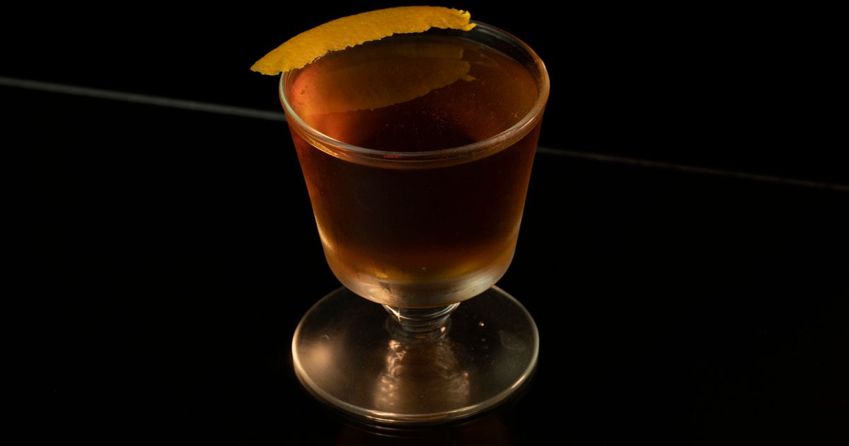 洋書 cocktails Last Man Standing Cocktail | Tuxedo No.2