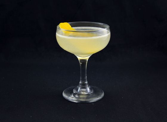 Corpse Reviver 2 cocktail photo