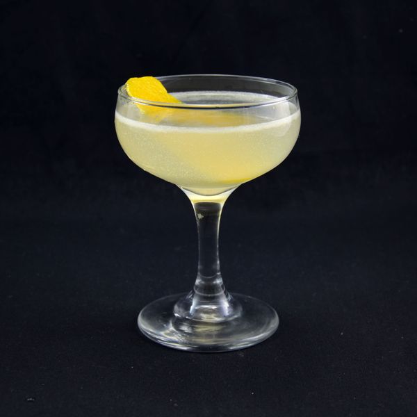 Corpse Reviver 2 cocktail photo