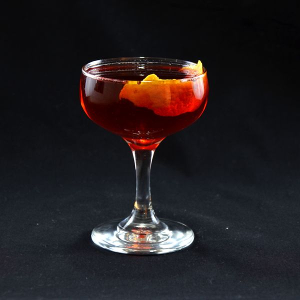 Boulevardier cocktail photo