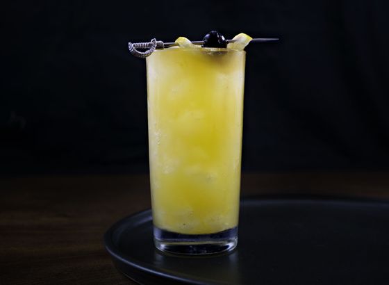 Fog Cutter cocktail photo